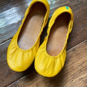 Mustard yellow Tieks